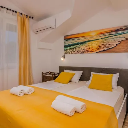 Holiday home Josie By Interhome