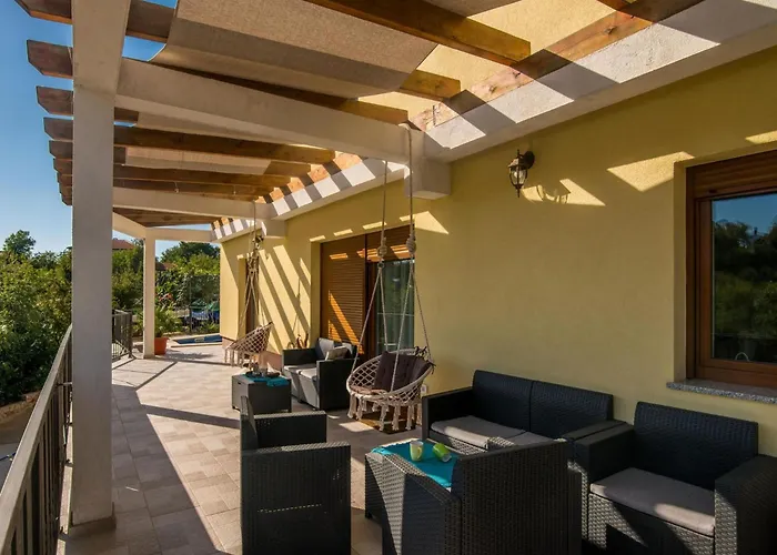 Holiday home Josie By Interhome